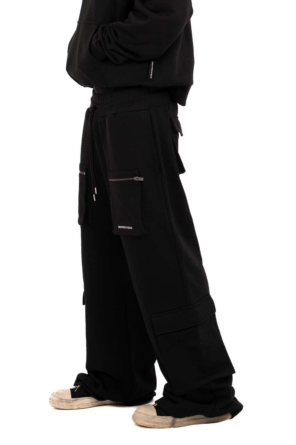 BLACK-ON-BLACK JOGGER